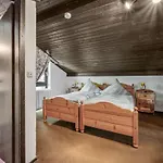 George By Interhome *