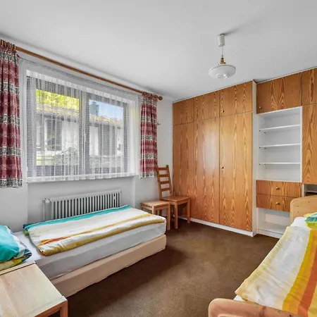 George By Interhome *