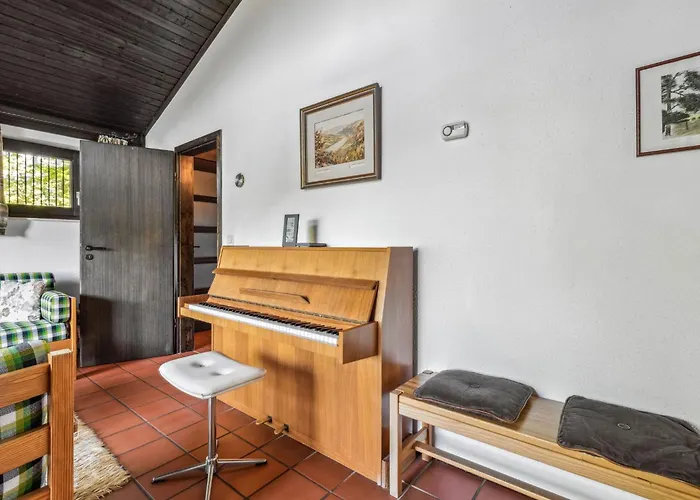 George By Interhome *