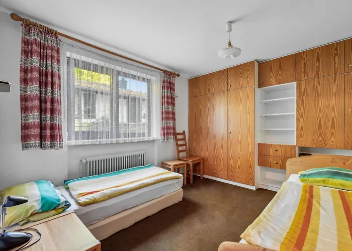 George By Interhome *